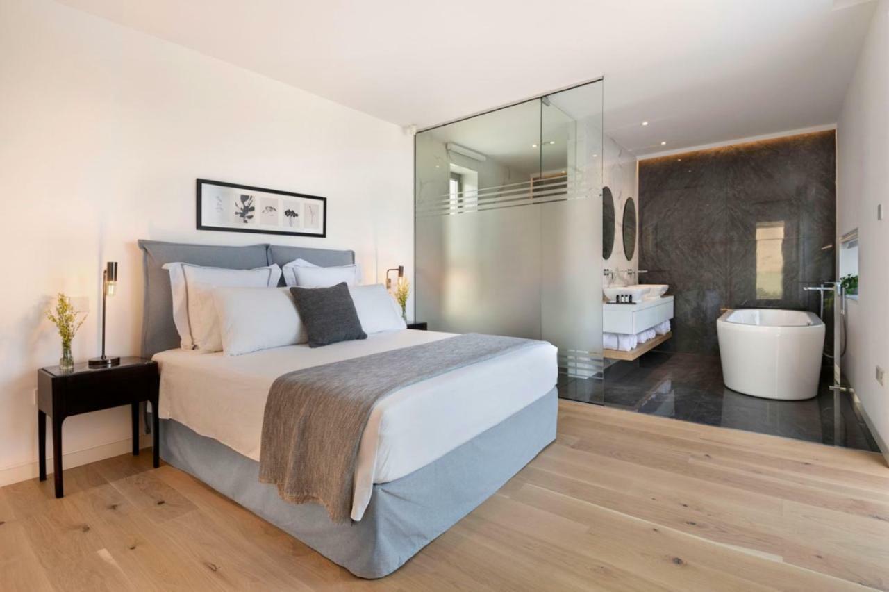 Elea Silver Villa *