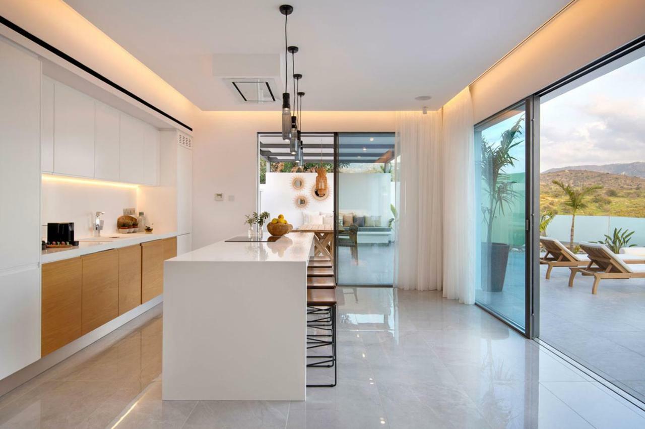 Villa Elea Silver *