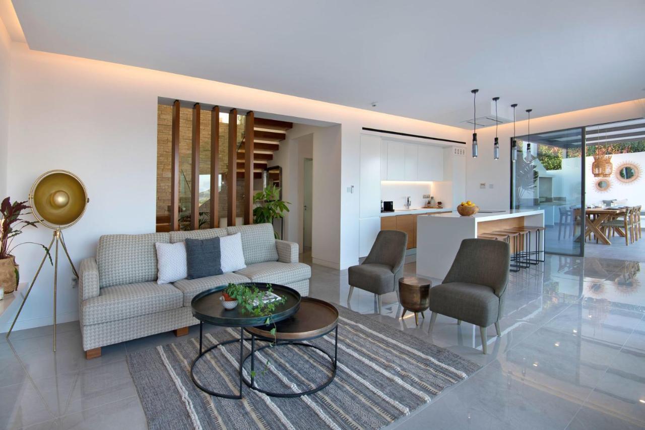 Villa Elea Silver *